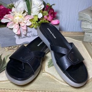 Donald Pliner Hollie Slide Thong Sandals Vegan Sz 8